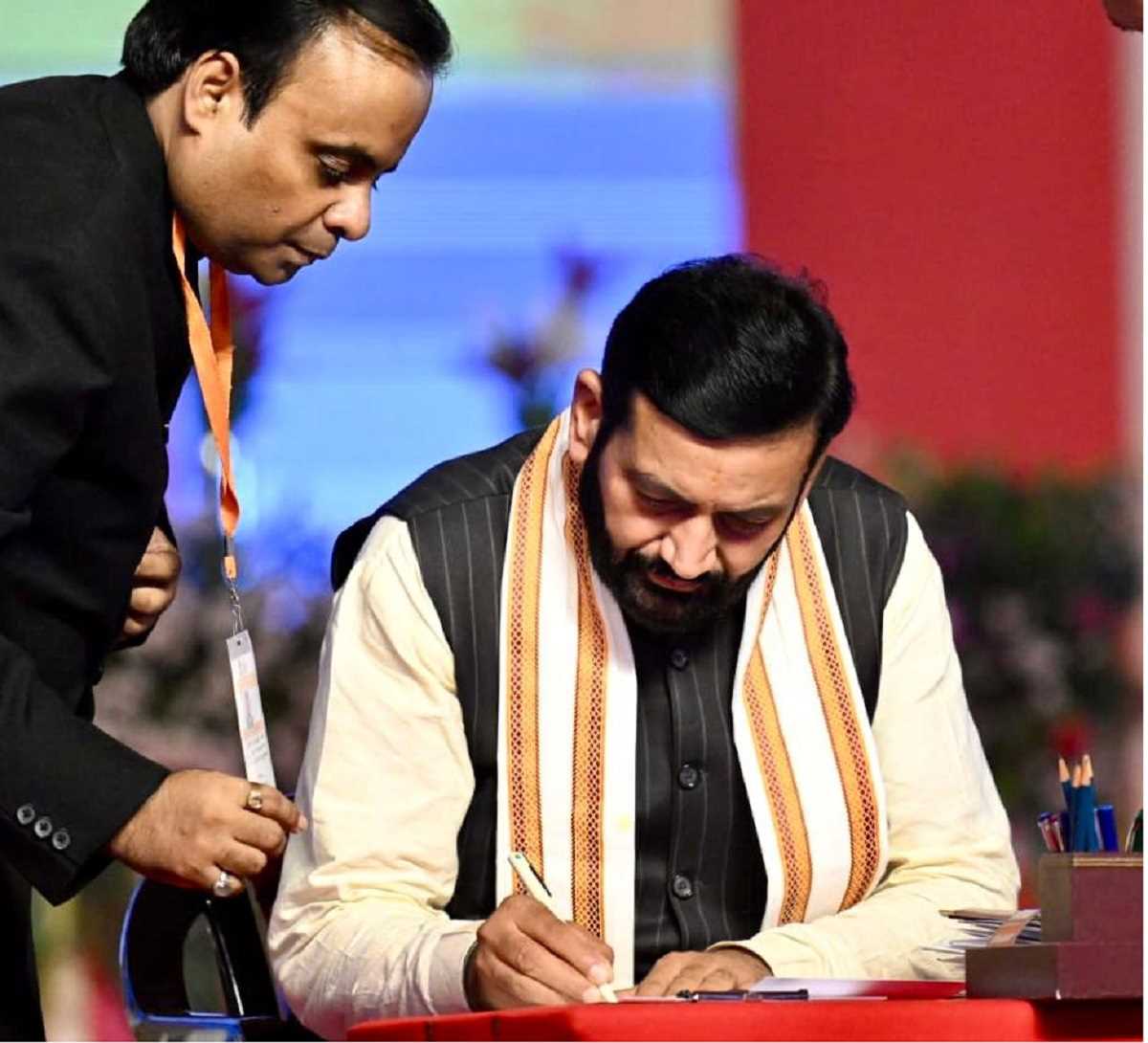 सीएम नायब सिंह सैनी ने ग्रहण किया पदभार, 2.80 करोड़ लोगों की सेवा करने का किया वादा